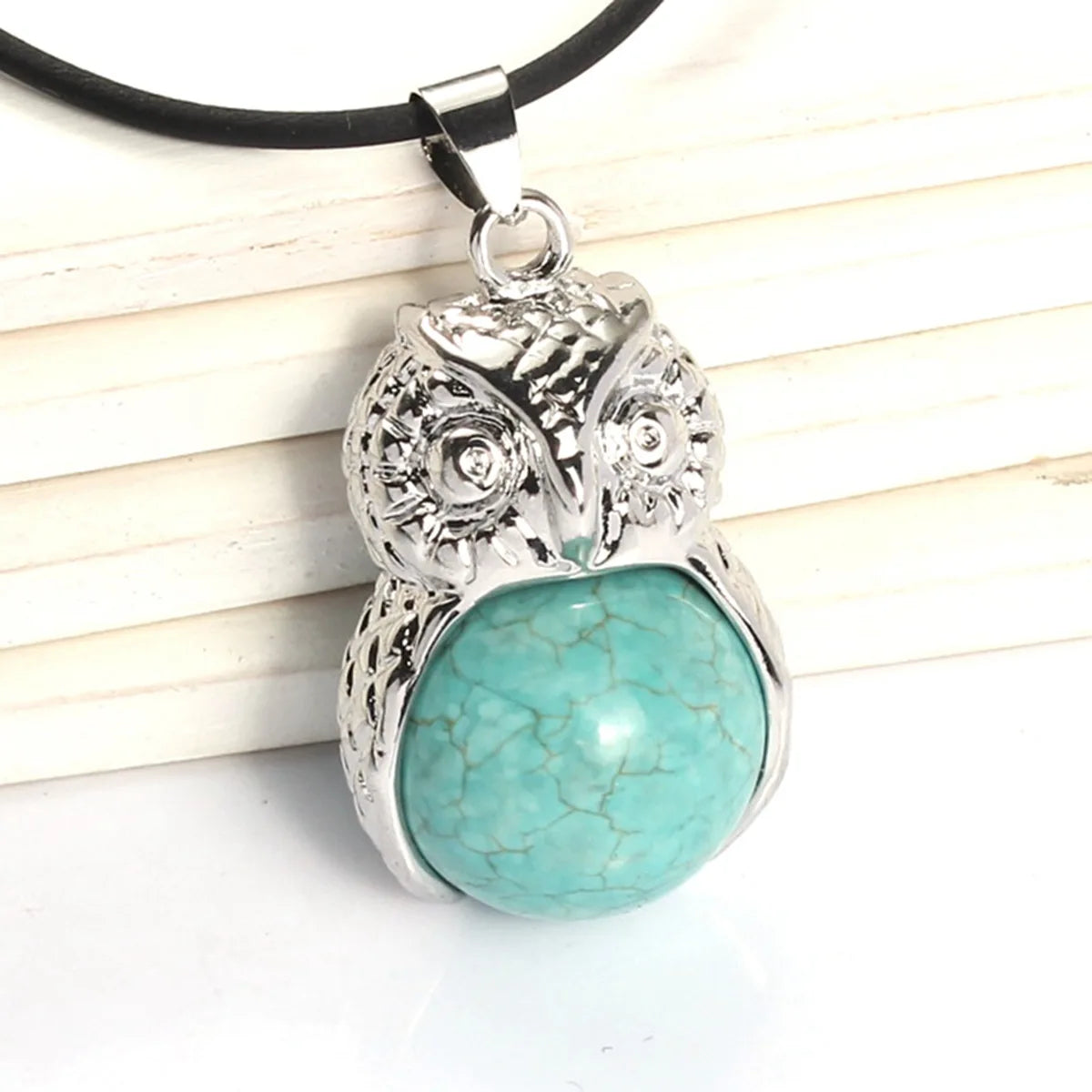 Owl Shape Natural Crystal Pendant Necklace Multi‑Color Healing Gemstone Charm Necklace Spiritual Energy Jewelry for Men Women Gift