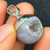 Natural Druzy Geode Sphere Pendant Raw Agate Crystal Ball Pendant Gold Silver Plated Cap Reiki Chakra Healing Stone Necklace Charm for Jewelry Making