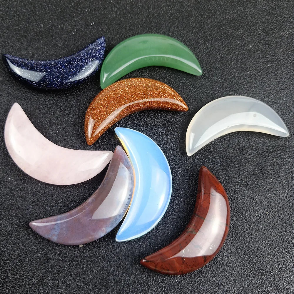 Natural Stone Crescent Moon Healing Crystals Polished Quartz Pocket Palm Stones for Meditation Chakra Balancing Wicca Altar Decor and Crafting