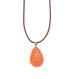 Vintage Bohemian Resin Teardrop Necklace with Embedded Real Dried Flower, Brown Faux Leather Cord Pendant Necklace for Daily Wear